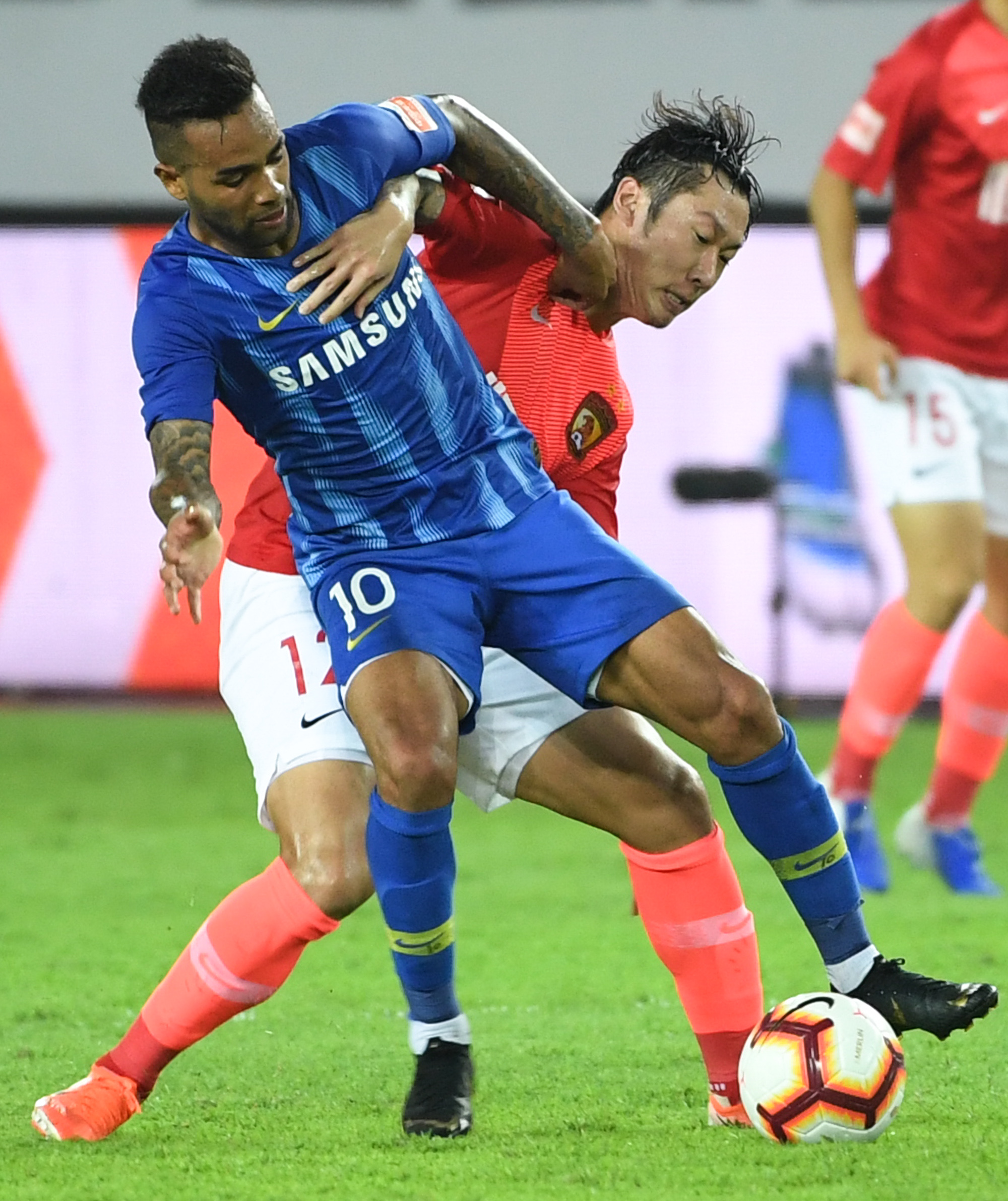 九州娱乐-包含江苏苏宁客场挑战广州恒大，硬仗在前的词条